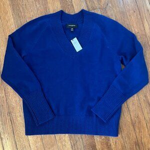 Banana Republic Women's Royal Blue V-neck Sweater XS NWT!!